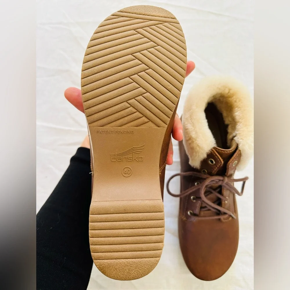 Dansko Bailee Brown Lace Up Clog Fur Ankle Boots - Picture 3 of 4